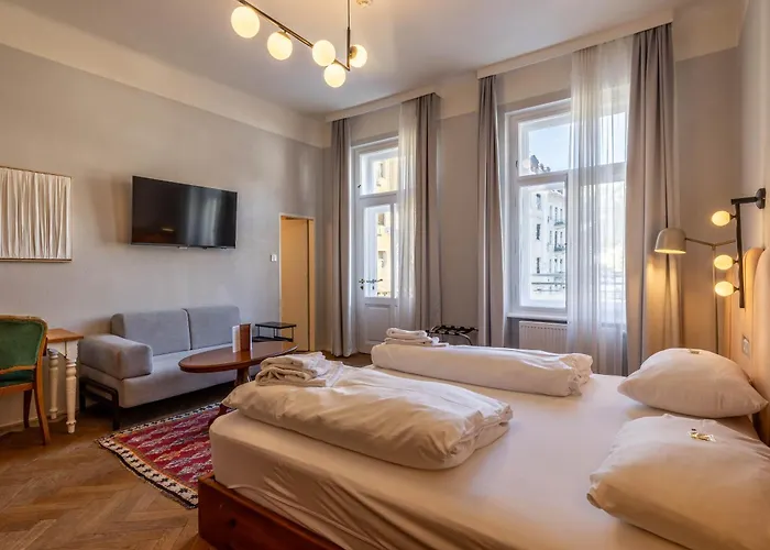 The Eighteen86 By Keyone